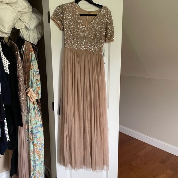 Dress - Picture 3 of 3